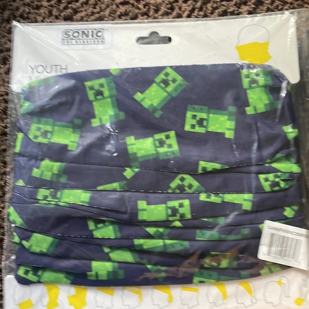 Minecraft Green & Black All Over Print Character Kids Gaiter - Picture 3 of 4